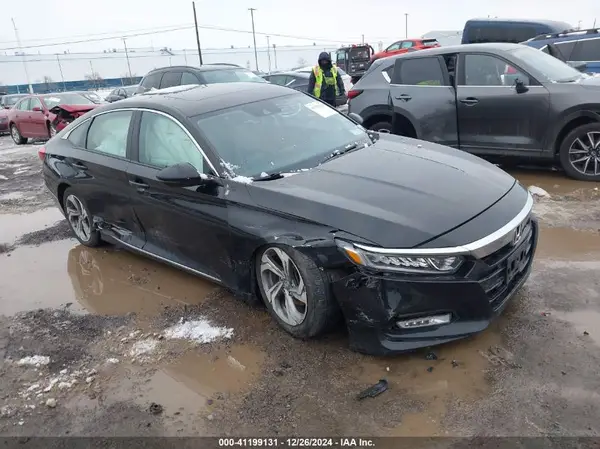 1HGCV1F68JA093783 2018 HONDA ACCORD - Image 1