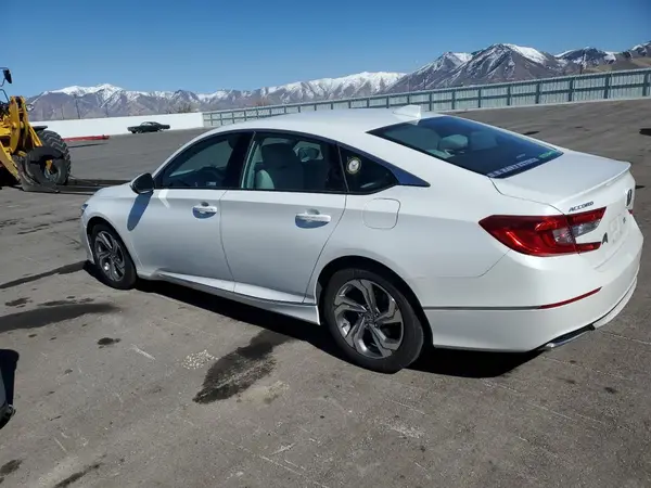1HGCV1F69JA071887 2018 HONDA ACCORD - Image 2