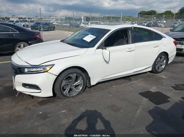 1HGCV1F69JA144319 2018 HONDA ACCORD - Image 2