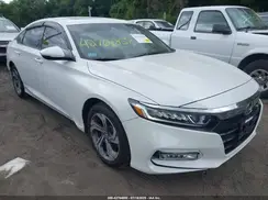 1HGCV1F6XJA036842 2018 HONDA ACCORD