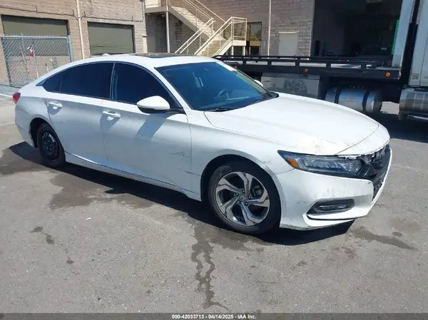 1HGCV1F6XJA068268 2018 HONDA ACCORD - Image 1