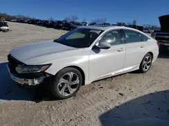 1HGCV1F6XJA071915 2018 HONDA ACCORD