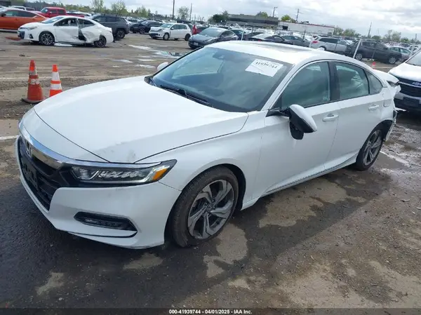 1HGCV1F6XJA071929 2018 HONDA ACCORD - Image 2