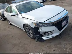 1HGCV1F6XJA170105 2018 HONDA ACCORD
