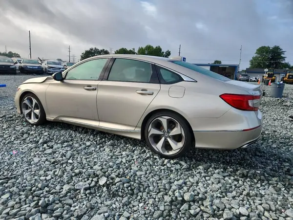 1HGCV1F90JA044751 2018 HONDA ACCORD - Image 2