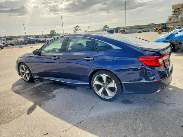 1HGCV1F90JA073473 2018 HONDA ACCORD - Image 2