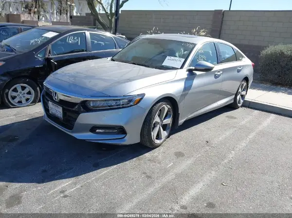 1HGCV1F90JA104558 2018 HONDA ACCORD - Image 2