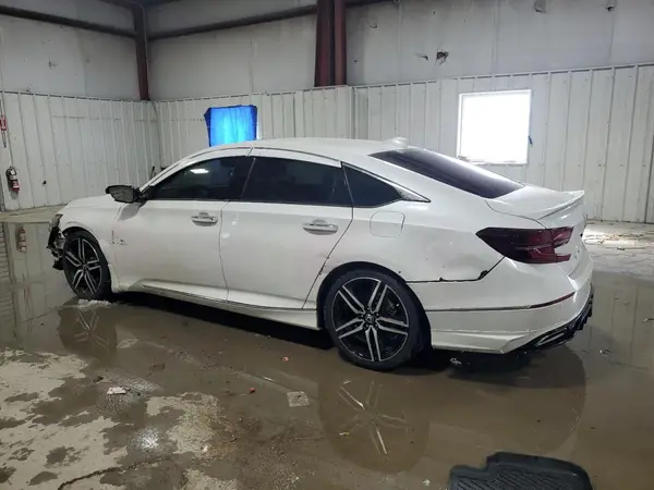 1HGCV1F90JA109548 2018 HONDA ACCORD - Image 2