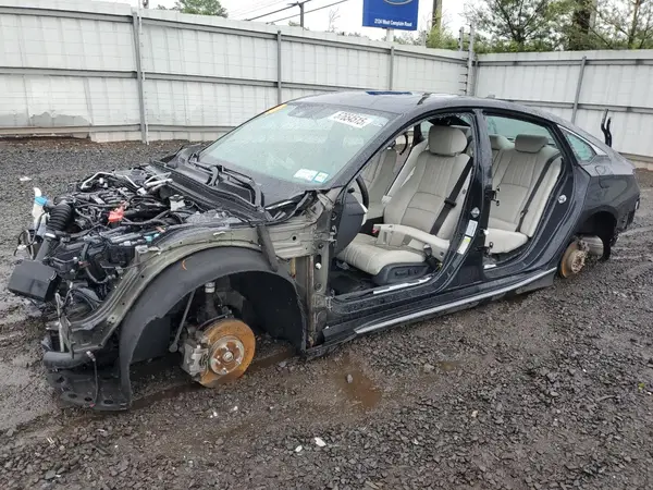 1HGCV1F90JA132957 2018 HONDA ACCORD - Image 1