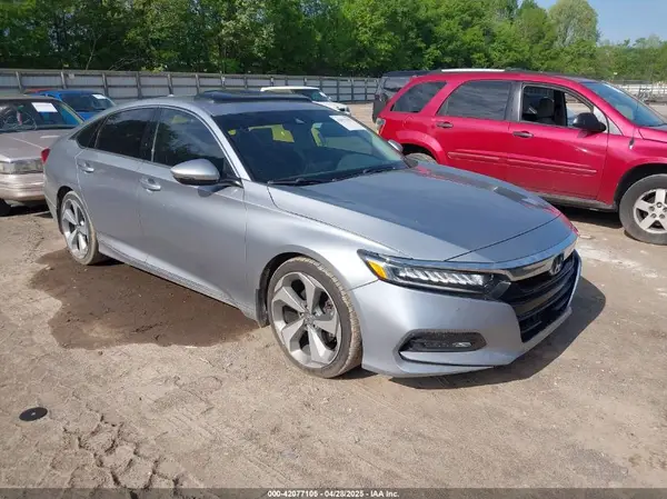 1HGCV1F90JA152030 2018 HONDA ACCORD - Image 1
