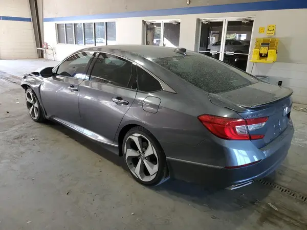 1HGCV1F91JA037470 2018 HONDA ACCORD - Image 2