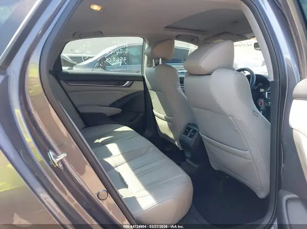 1HGCV1F91JA173565 2018 HONDA ACCORD - Image 8