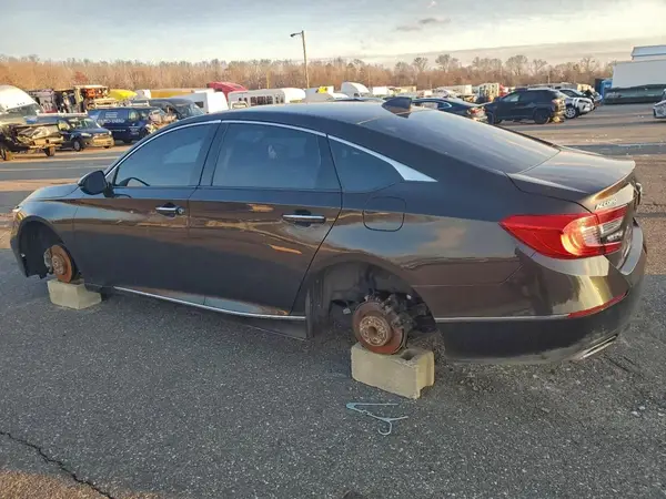 1HGCV1F92JA004588 2018 HONDA ACCORD - Image 2