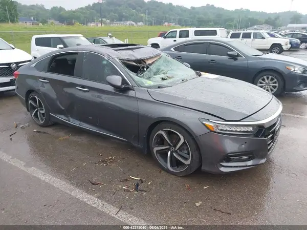 1HGCV1F92JA005210 2018 HONDA ACCORD - Image 1