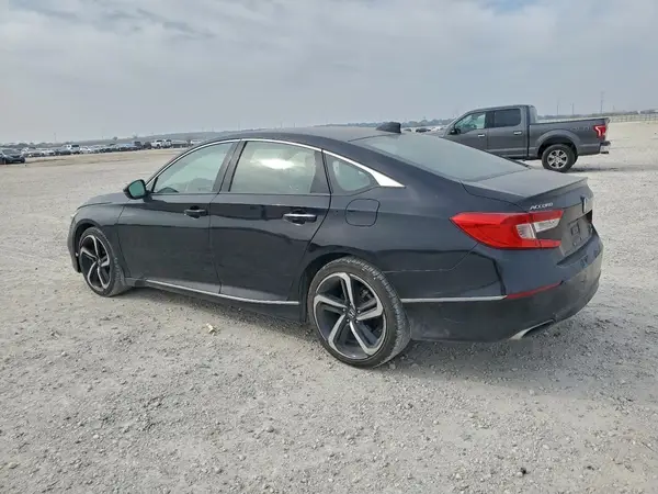 1HGCV1F92JA031726 2018 HONDA ACCORD - Image 2