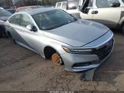 1HGCV1F92JA034710 2018 HONDA ACCORD