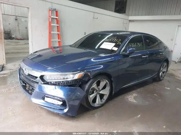 1HGCV1F92JA042130 2018 HONDA ACCORD - Image 2
