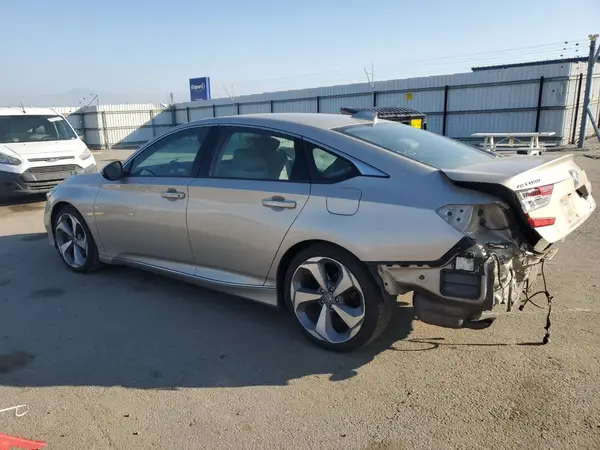 1HGCV1F92JA044802 2018 HONDA ACCORD - Image 2