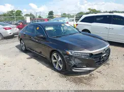 1HGCV1F92JA069943 2018 HONDA ACCORD