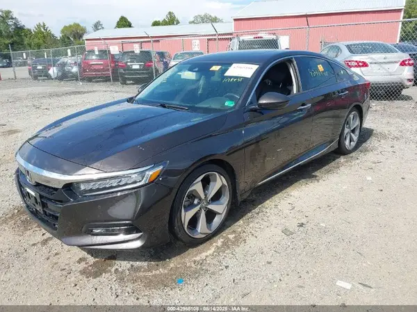 1HGCV1F92JA069943 2018 HONDA ACCORD - Image 2