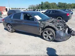 1HGCV1F92JA072843 2018 HONDA ACCORD