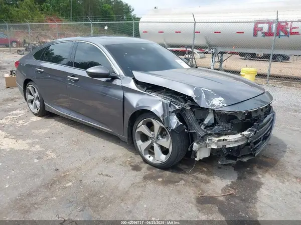 1HGCV1F92JA073717 2018 HONDA ACCORD - Image 1