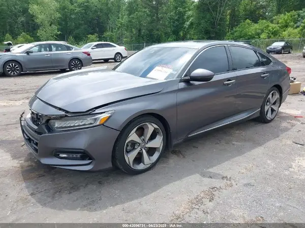 1HGCV1F92JA073717 2018 HONDA ACCORD - Image 2