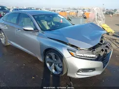 1HGCV1F92JA077752 2018 HONDA ACCORD