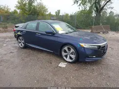 1HGCV1F92JA148870 2018 HONDA ACCORD