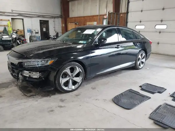1HGCV1F92JA157973 2018 HONDA ACCORD - Image 2