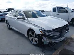 1HGCV1F92JA161067 2018 HONDA ACCORD