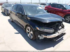 1HGCV1F92JA208369 2018 HONDA ACCORD