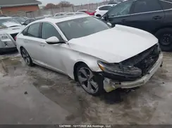 1HGCV1F92JA807384 2018 HONDA ACCORD