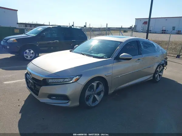 1HGCV1F93JA135402 2018 HONDA ACCORD - Image 2