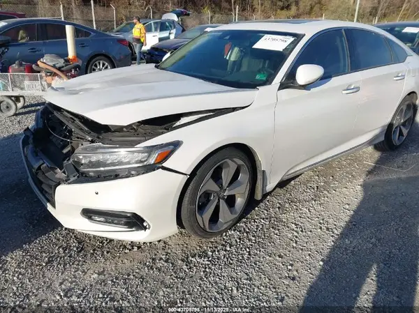 1HGCV1F94JA029752 2018 HONDA ACCORD - Image 2