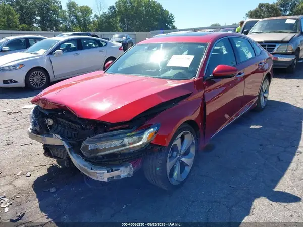 1HGCV1F94JA033915 2018 HONDA ACCORD - Image 2