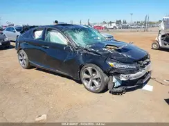 1HGCV1F94JA050780 2018 HONDA ACCORD