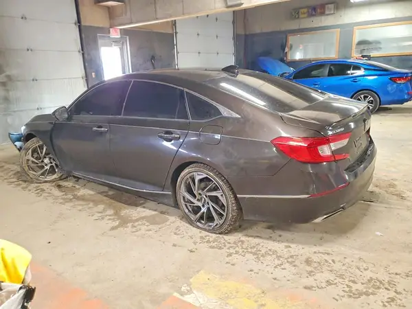 1HGCV1F94JA163922 2018 HONDA ACCORD - Image 2