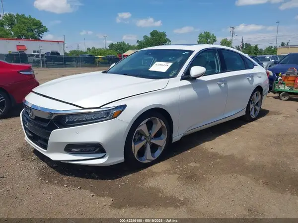 1HGCV1F94JA186651 2018 HONDA ACCORD - Image 2