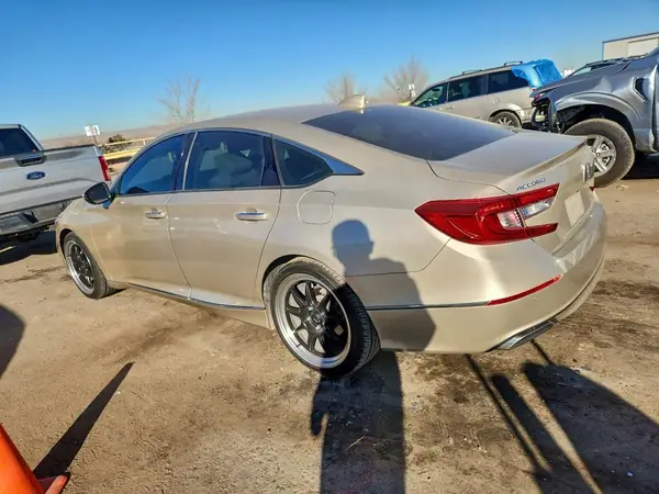 1HGCV1F94JA188593 2018 HONDA ACCORD - Image 2