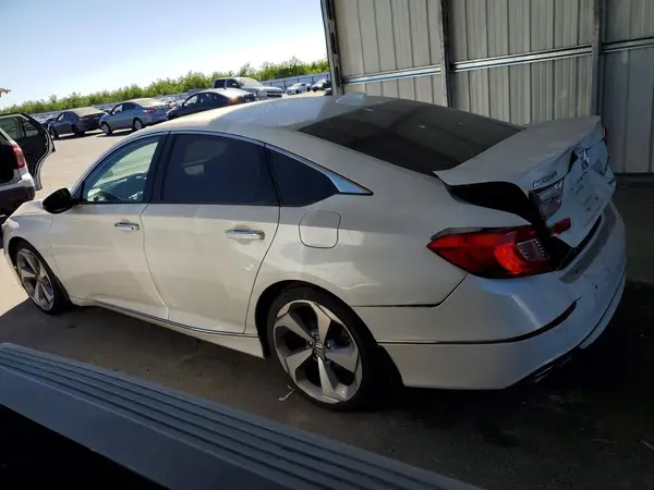 1HGCV1F95JA013432 2018 HONDA ACCORD - Image 2