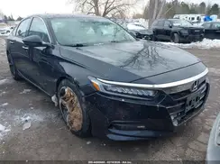 1HGCV1F95JA033115 2018 HONDA ACCORD