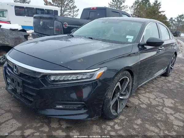 1HGCV1F95JA033115 2018 HONDA ACCORD - Image 2
