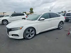 1HGCV1F95JA070827 2018 HONDA ACCORD