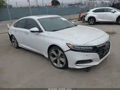 1HGCV1F95JA070889 2018 HONDA ACCORD