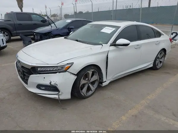 1HGCV1F95JA070889 2018 HONDA ACCORD - Image 2