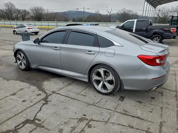 1HGCV1F95JA072447 2018 HONDA ACCORD - Image 2