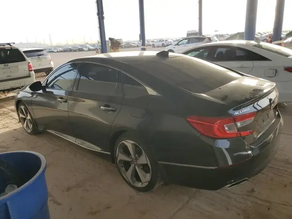 1HGCV1F95JA084498 2018 HONDA ACCORD - Image 2