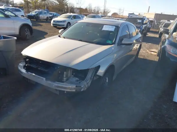 1HGCV1F95JA100781 2018 HONDA ACCORD - Image 2