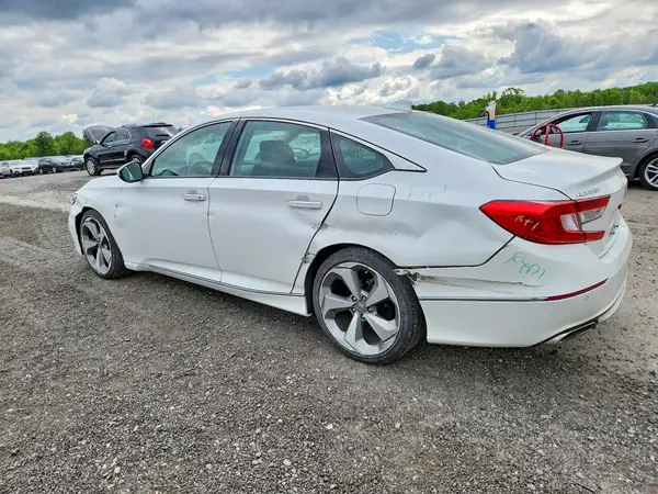 1HGCV1F96JA005677 2018 HONDA ACCORD - Image 2
